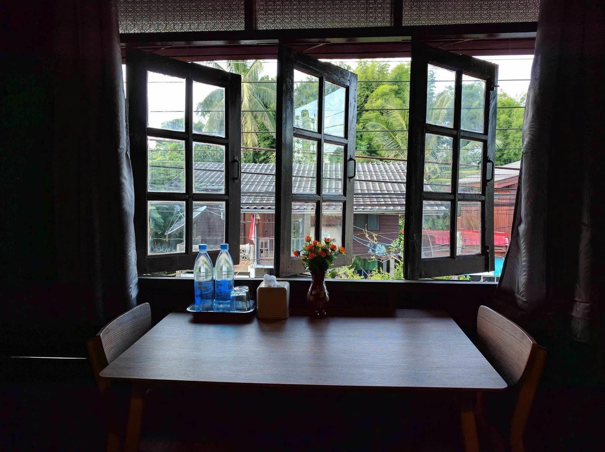 Funky Box Hostel Chiang Khong Luaran gambar
